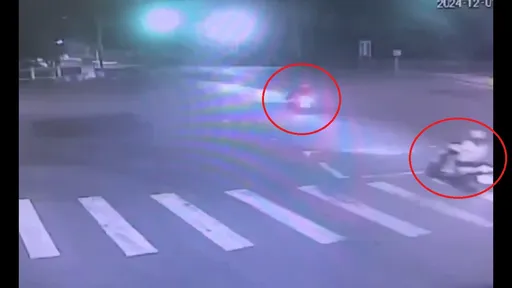 台中女大生騎2車夜遊　疑恍神自撞再被追撞釀3傷