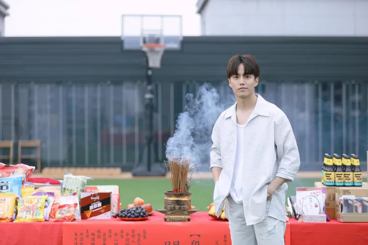 徐謀俊近期主演的BL劇《印象.青春》即將上檔。翻攝自徐謀俊臉書