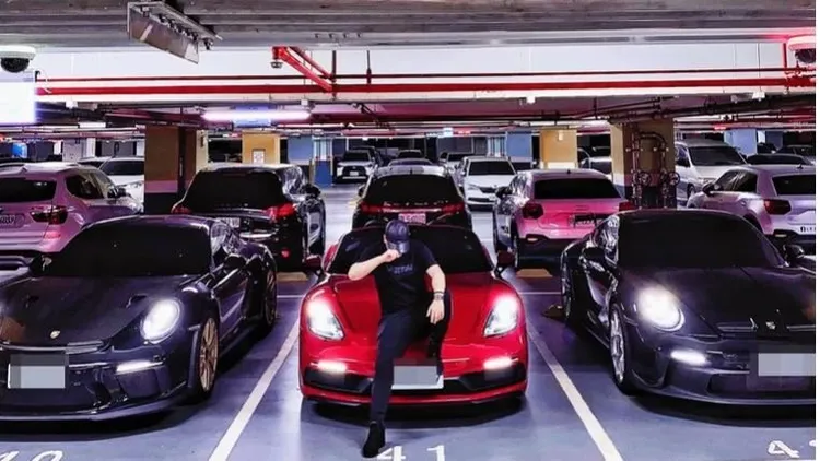 劉男把騙來的錢拿去買名車，又在臉書上曬圖炫富。翻攝照片