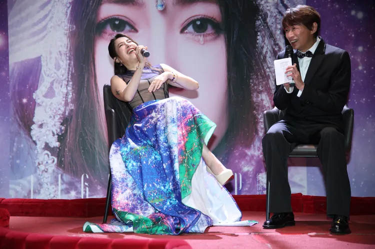 徐懷鈺暢聊製作專輯的過程。彭欣偉攝