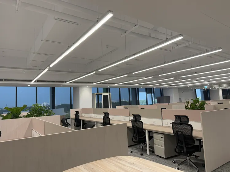 東京威力科創介紹員工辦公室。呂承哲攝