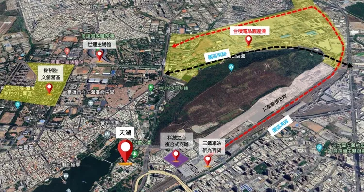 建案具備高雄少見「居城離囂」優勢，周邊有著濕地公園及百貨商場。京城提供