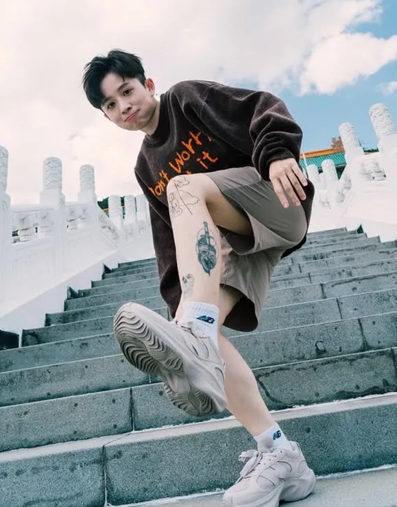 HOOK是人氣網紅，個性俏皮。翻攝HOOK IG