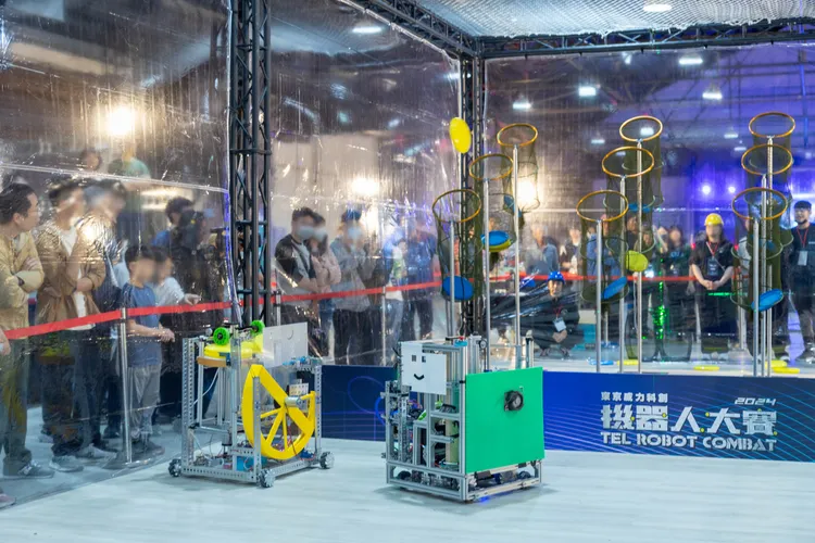 下半場終極爭霸戰，兩組強隊激烈搶分。東京威力科創提供