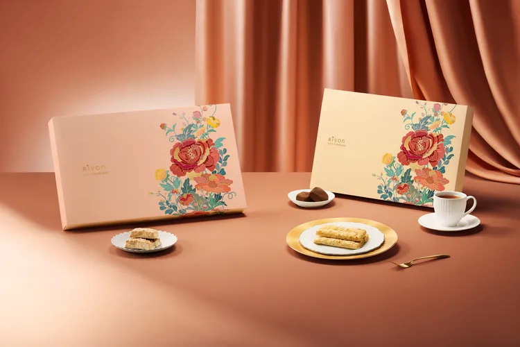 RIVON禮坊春節禮盒系列富貴高雅的牡丹燙金設計，彰顯富貴大氣的好寓意。業者提供