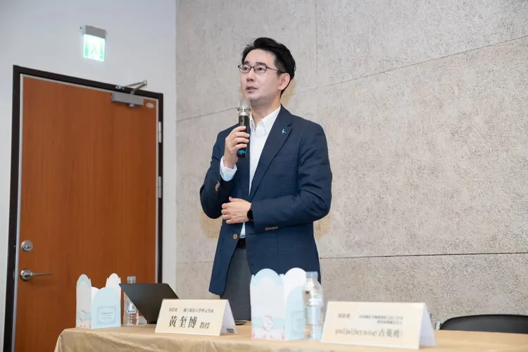 政大外交系黃奎博教授。翻攝自 黃奎博臉書