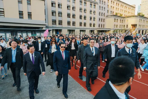陸生訪台竟賀「中國台北隊」12強奪冠!律師:馬英九欠道歉