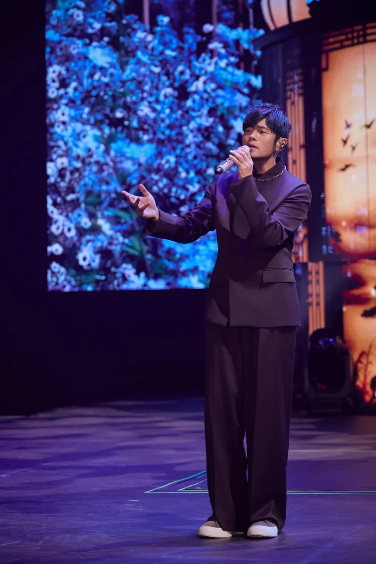 周杰倫在大巨蛋連唱4日，都有DIOR服裝相伴。品牌提供