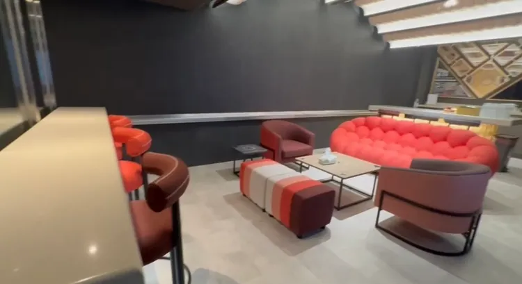 VIP包廂休息區走北歐風色塊風。圖／讀者提供