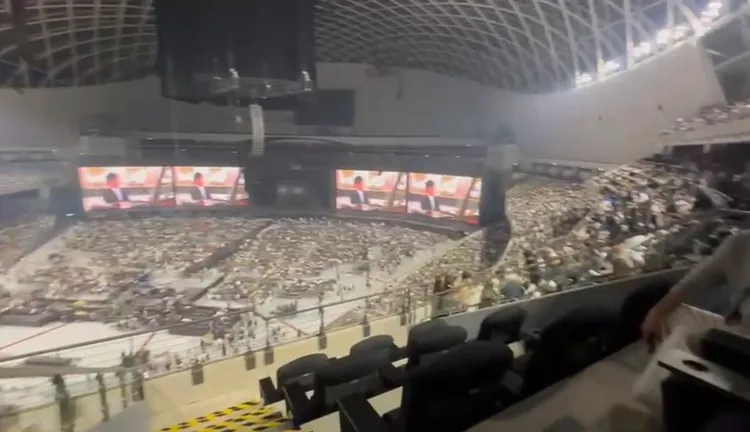 包廂外座位區僅12席，能俯瞰演唱會全景。圖／讀者提供