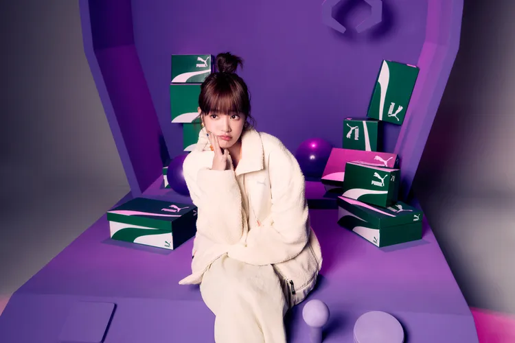 毛絨立領外套擁有蓬鬆觸感，3680元。品牌提供