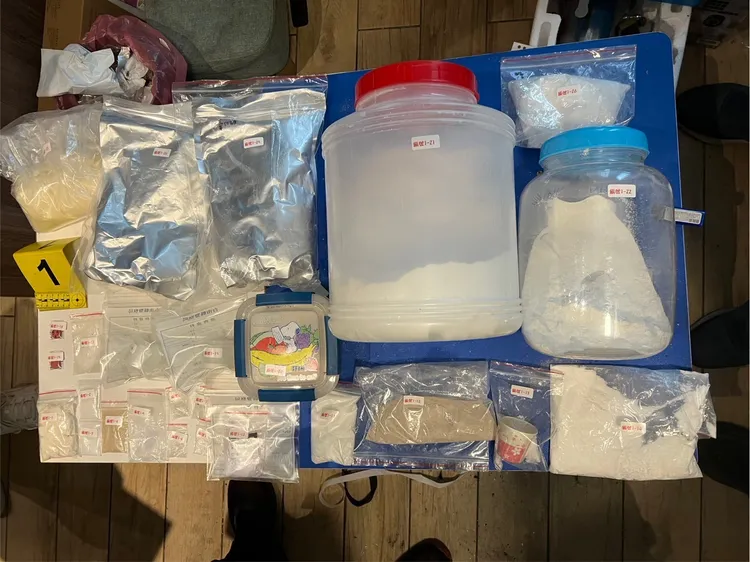 黃女租屋處起出大量毒品。民眾提供