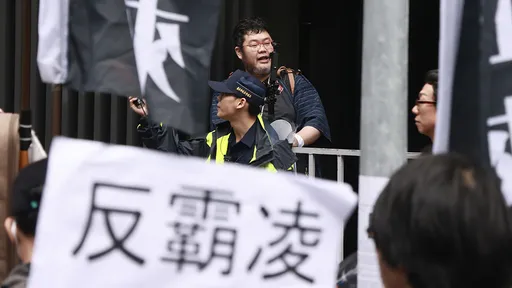 太諷刺!出席反霸凌遊行竟被霸凌 四叉貓揭民眾黨小草惡行