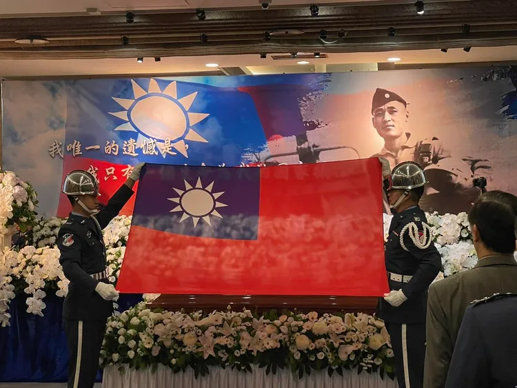 「紅狐中隊」前飛行員、空軍少校飛官謝翔鶴於上月27日病逝，享耆壽94歲。公祭典禮於本月16日舉行，前後有7位空軍上將到場致祭。（施孝瑋提供）