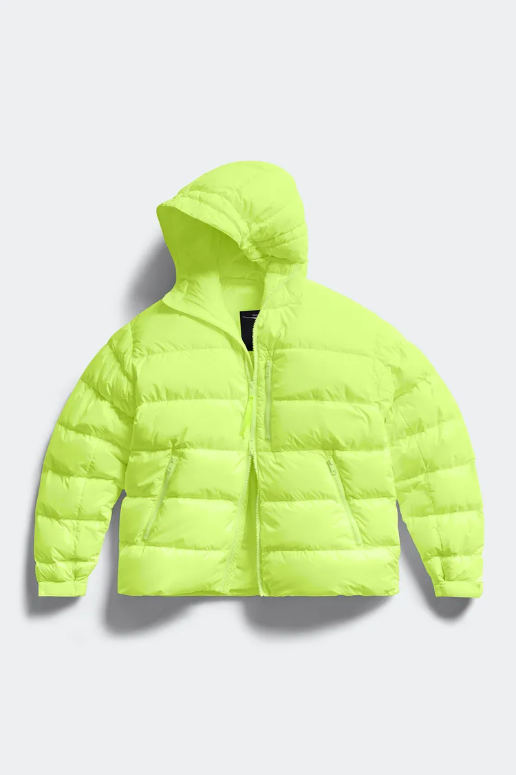 Concord  Concord羽絨外套（蘋果綠），5萬1900元。品牌提供