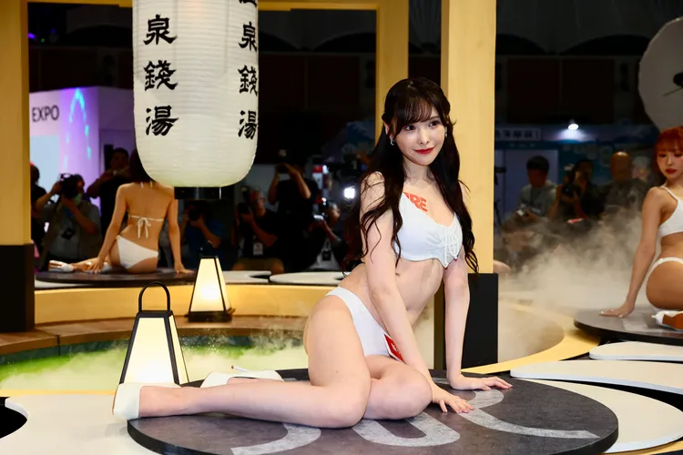 新有菜曾多次來台出席成人展活動。彭欣偉攝