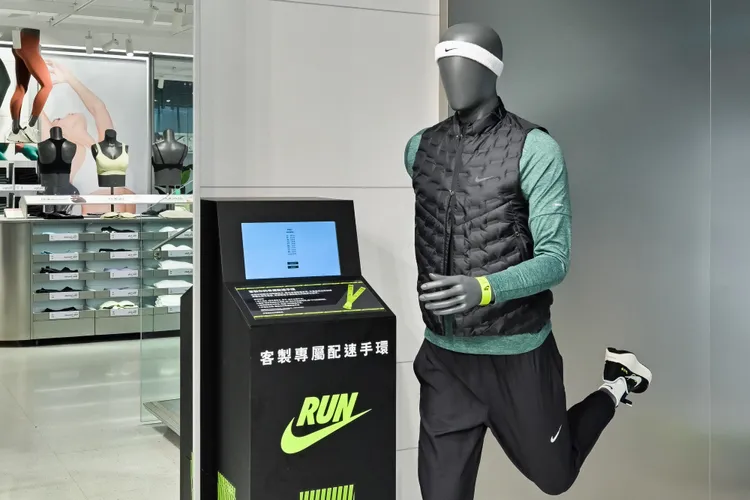 Nike讓跑者可以訂製專屬於自己的配速手環。品牌提供