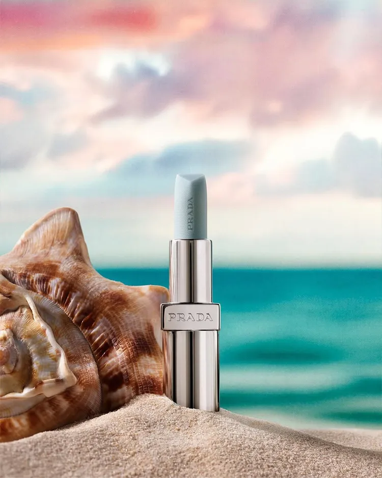 這款在韓國熱賣的藍色潤唇膏將在明年1月底上市。翻攝品牌IG