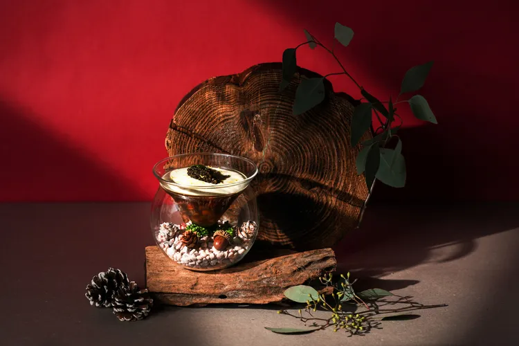 蔬菜牛肉凍／辣根鮮奶油／魚子醬。業者提供