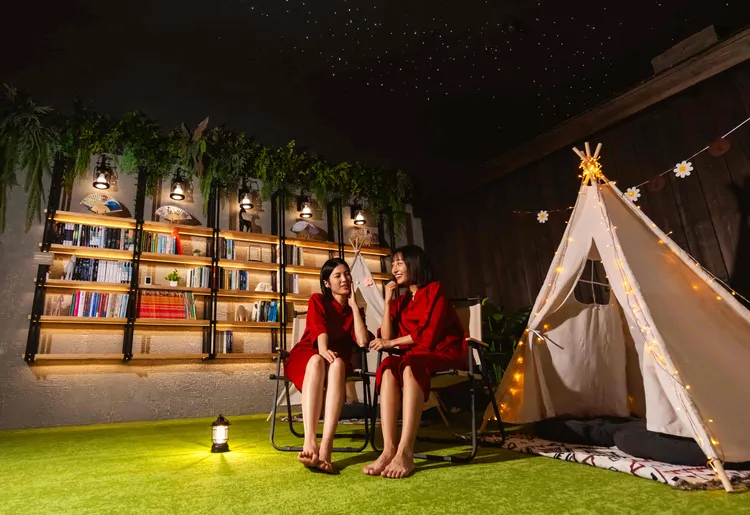 福湯岩盤浴提供多樣化的休憩選擇，讓每位訪客都能在這裡找到屬於自己的放鬆方式。業者提供