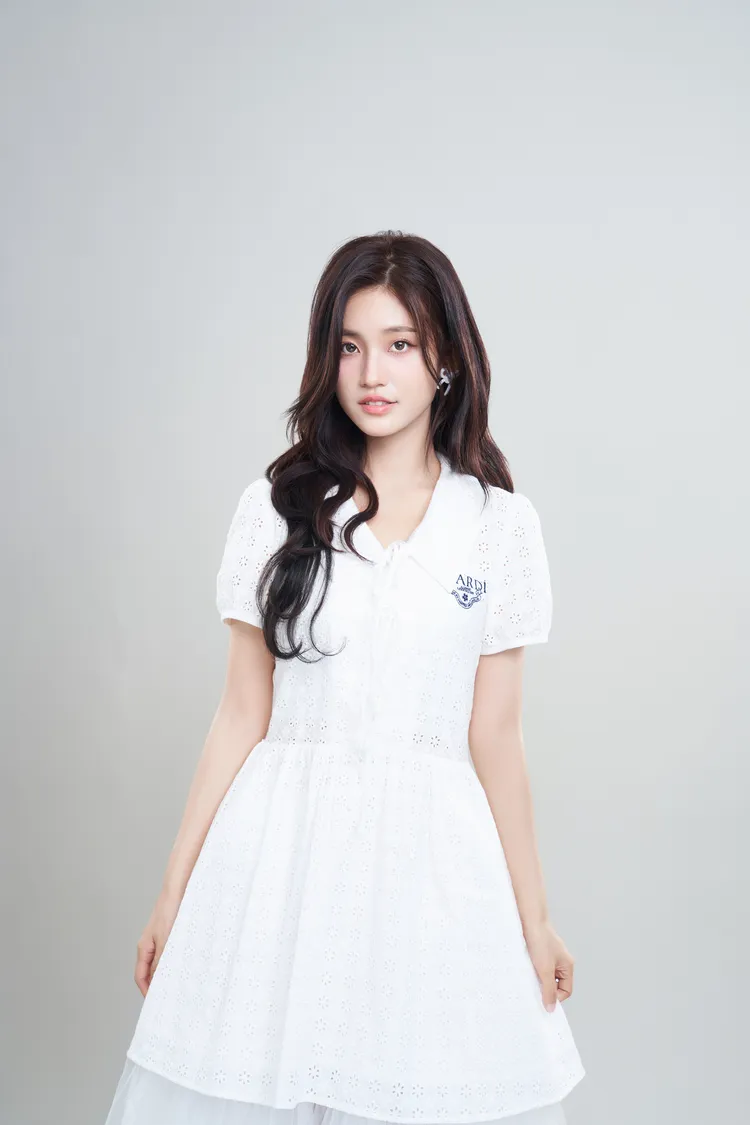 朵莉以本名郭嘉誼朝創作歌手的方向前進。圖／索尼音樂提供