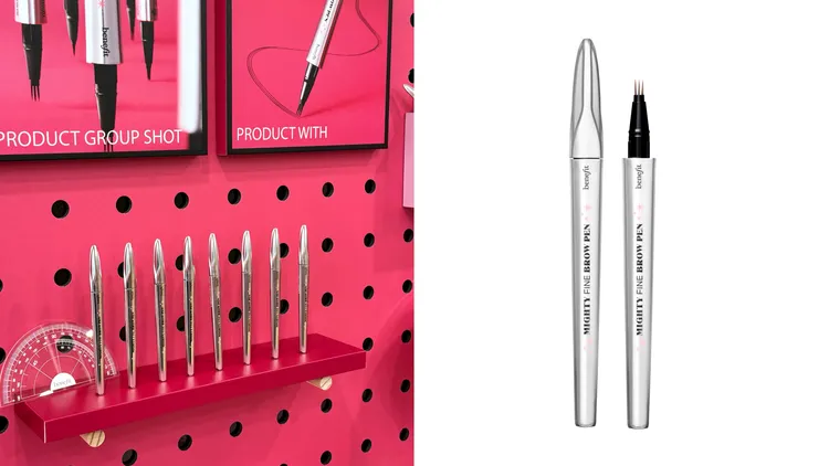 benefit根根持久液態眉筆，各1120元。左圖張家玲攝、右圖品牌提供