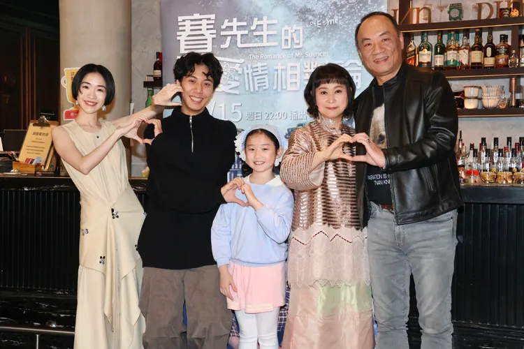 姚吉慧（左起）、曾皓澤、葉子綺、王月、王自強一起為戲宣傳。莊宗達攝影