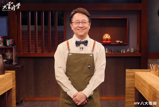 李四端大學前沒有吃過路邊攤! 爸抓包吃「叭噗」被要求丟掉