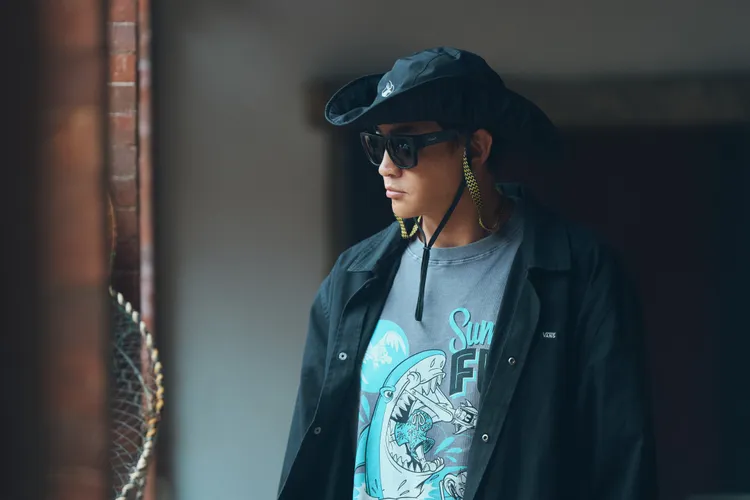 《不如海邊吹吹風》導演何潤東。大川大立提供