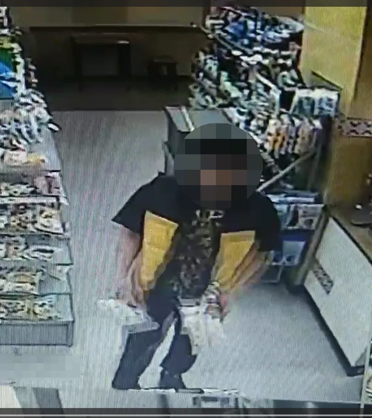 警方根據現場一張發票查出嫌身分。民眾提供