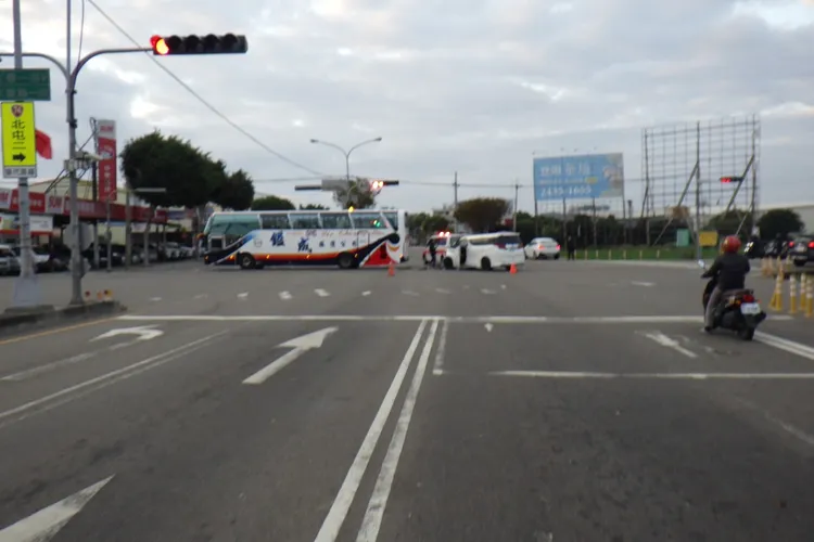 事故發生在潭子區崇德路與大豐一路口。民眾提供