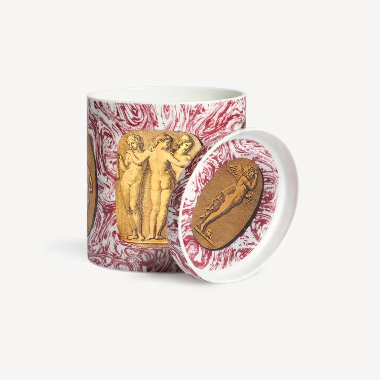 Fornasetti羅馬神諭香氛蠟燭，310g／1萬1000元、1020g／2萬980元。品牌提供