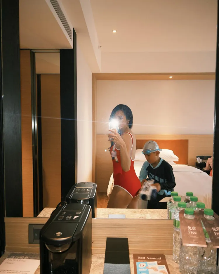 阿喜辣露美背。翻攝阿喜臉書