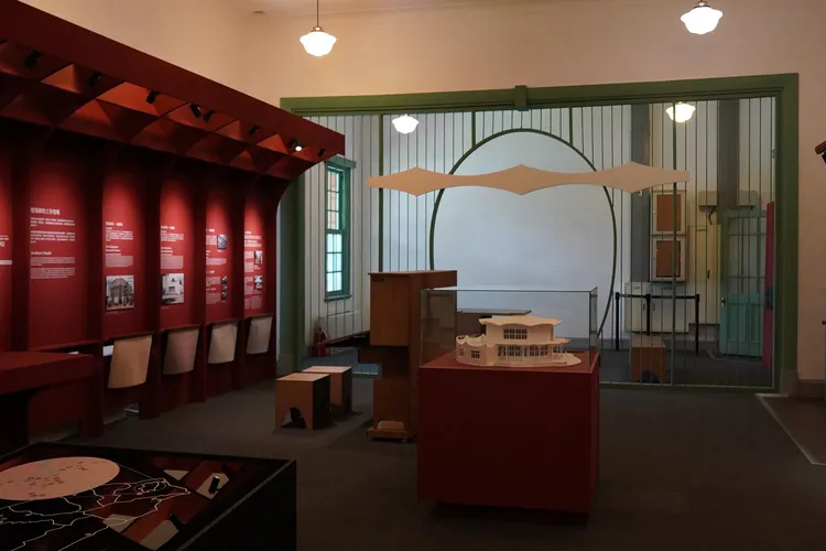 獨樹一格的校園建築單元，展出遍布全台各地的修澤蘭校園建築作品。國立台灣博物館提供