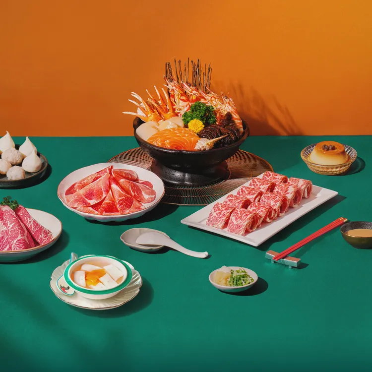 橘色門市限定年菜特饌海陸組。業者提供