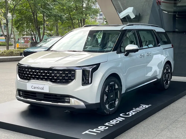 小改款Carnival全車系標配符合SAE Level 2自動駕駛分級的DRIVE WiSE智慧安全輔助系統。周奕豪攝