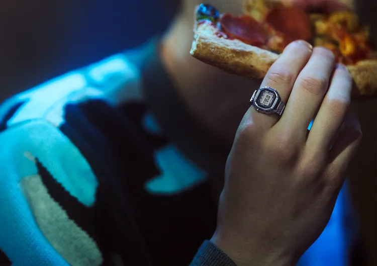 戒指錶忠實呈現CASIO手錶的經典外觀。品牌提供