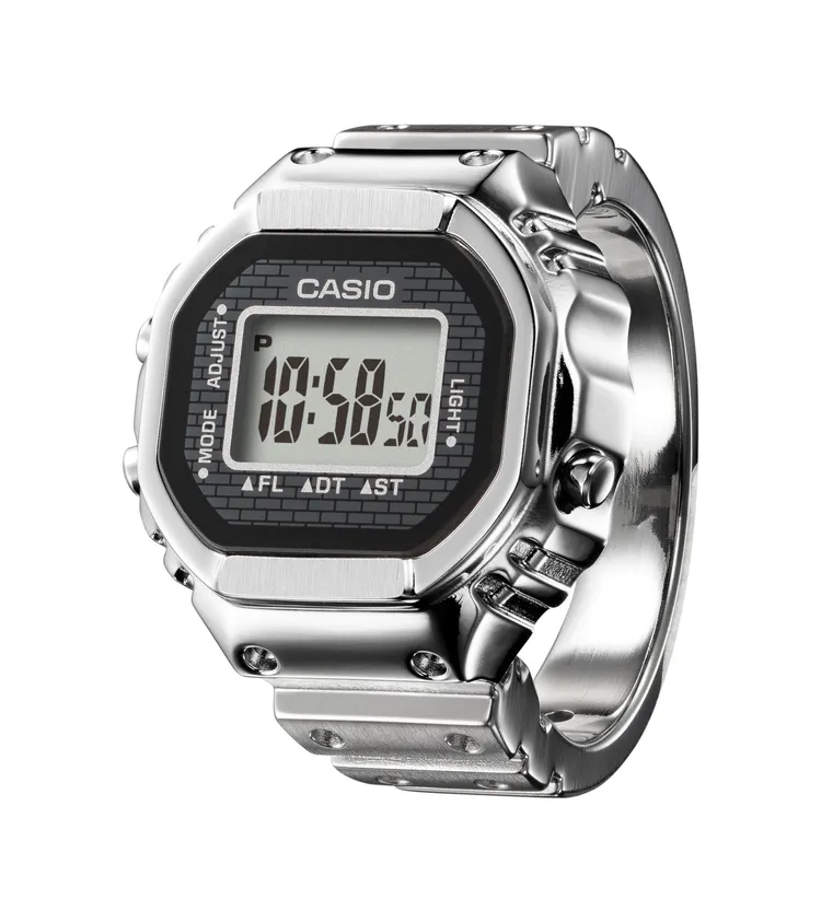 CASIO「戒指手錶」CRW-001，4200元。品牌提供