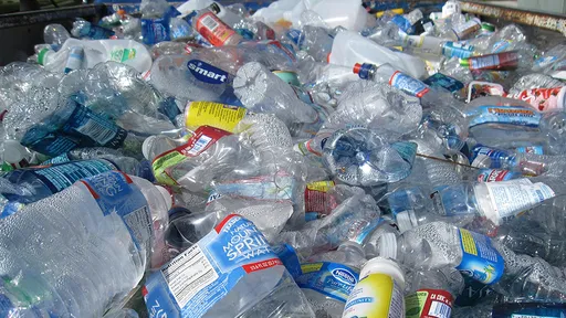 神邏輯!大媽「縱火燒山」 目的竟是想撿寶特瓶