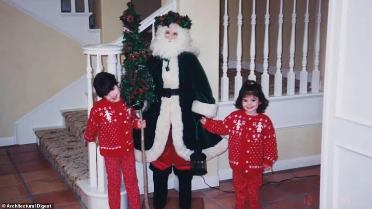 她分享兒時的聖誕節照片。翻攝IG@archdigest