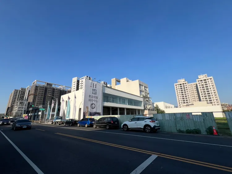 仁武目前預售屋最高單價已突破44萬元。葉家銘攝