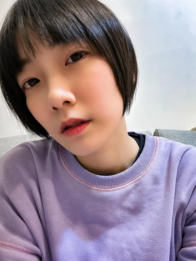 羅小白剪短髮。翻攝羅小白臉書