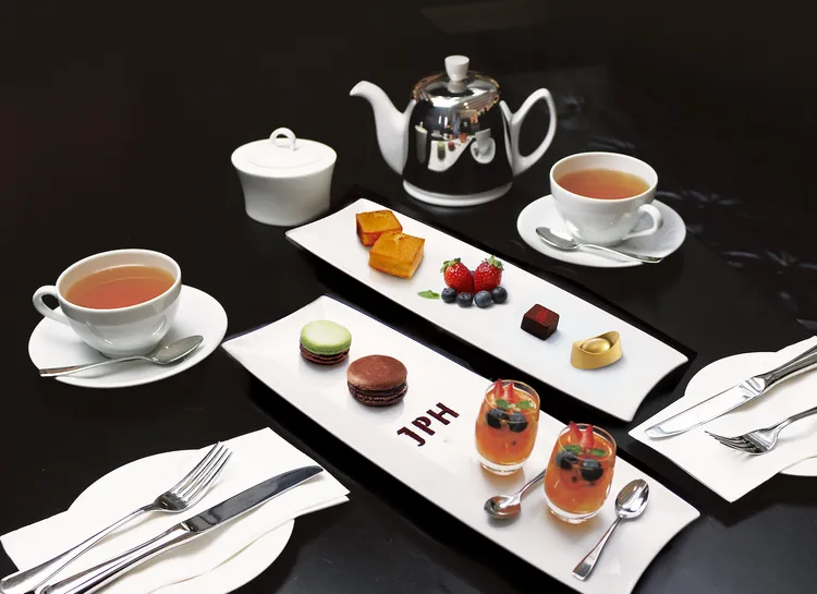 Jean-Paul Hévin 鎏金盛宴新春雙人下午茶套餐。業者提供