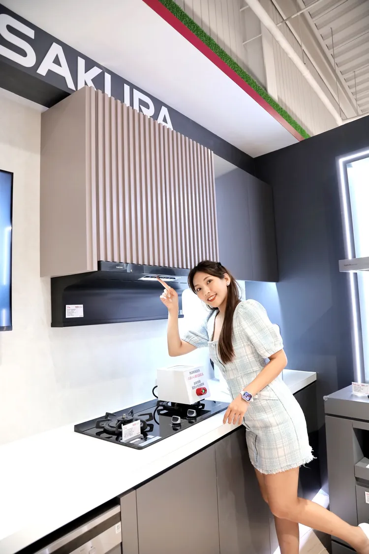 櫻花實演店進駐門市，現場可直接體驗櫻花廚衛商品的操作感受。全國電子提供