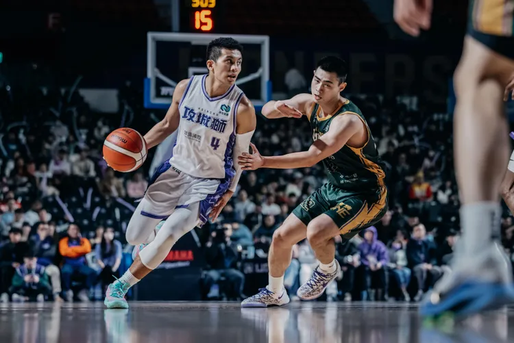 高國豪進攻手感回溫，繳出26分12籃板6助攻全能表現，但仍然無法帶領球隊獲勝。新竹攻城獅提供