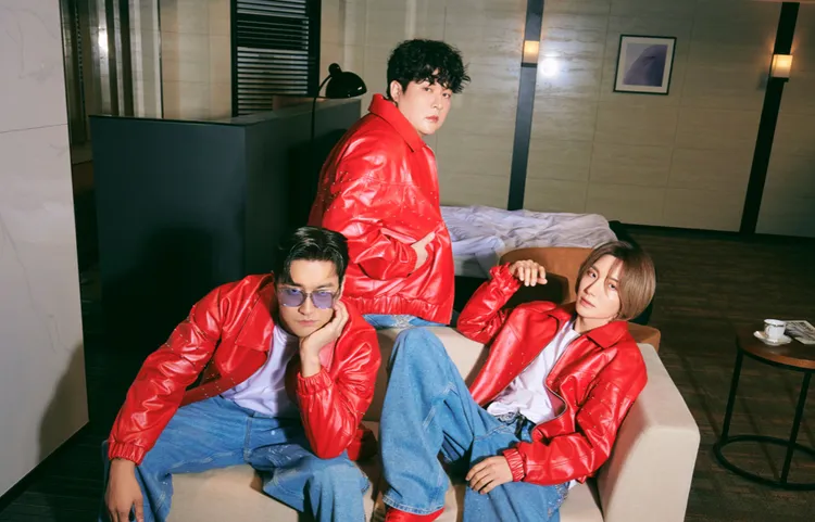 由隊長利特（右起）、神童、始源組成的SJ-L.S.S.，12月31日在淡水跨年。寬寬整合行銷提供