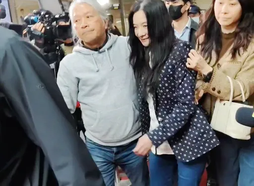 應曉薇跟進沈慶京籌到保金1500萬 女律師趕抵北院辦保