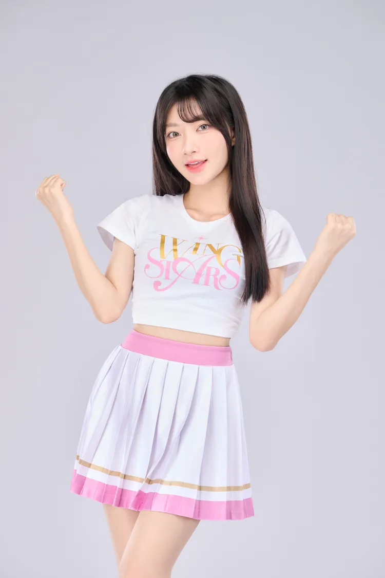 台鋼雄鷹啦啦隊「Wing stars」女神「一粒」。桂田文創提供