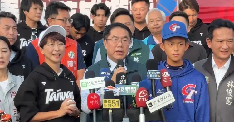 Ｕ12代表隊中唯一的台南小選手林暐諺也受邀參加，象徵球界世代傳承。民眾提供