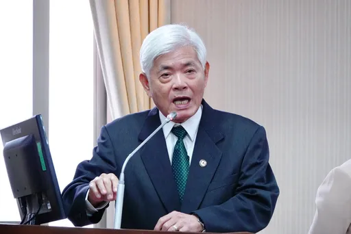 蓝营欲强修选罢法！中选会：不宜独创全球绝无仅有制度